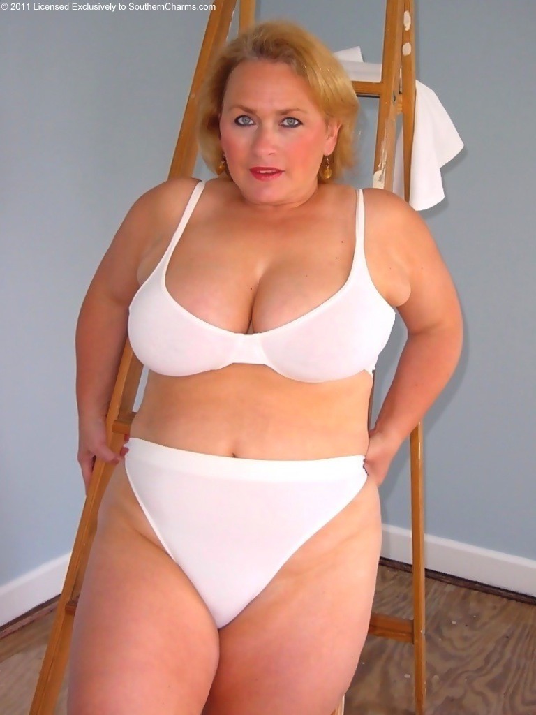 Пошлые фото голых зрелых толстушек
